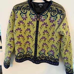 Icelandic design, size small. Women's Floral Cardigan Sweater. Wool blend.